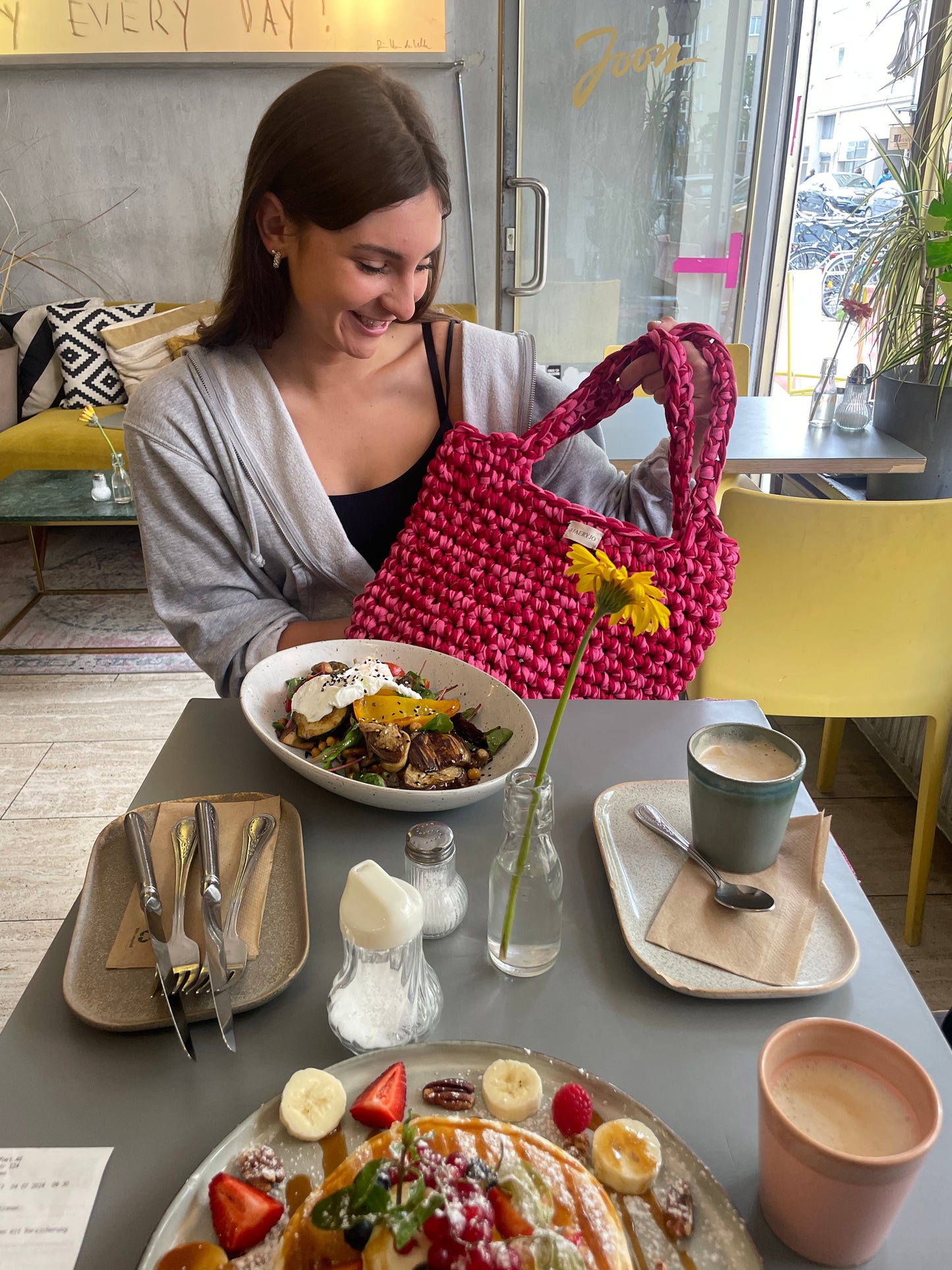 Shoulder bag "strawberry field"